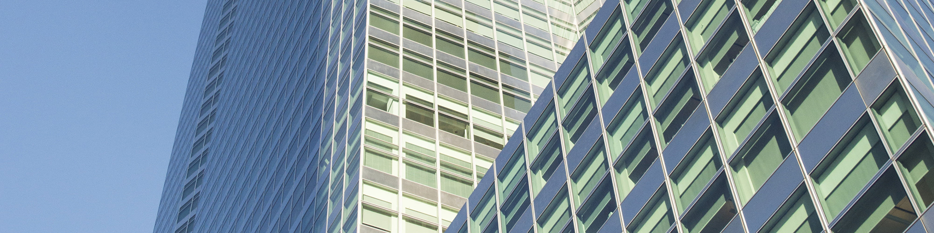 上?？偣?
															width=